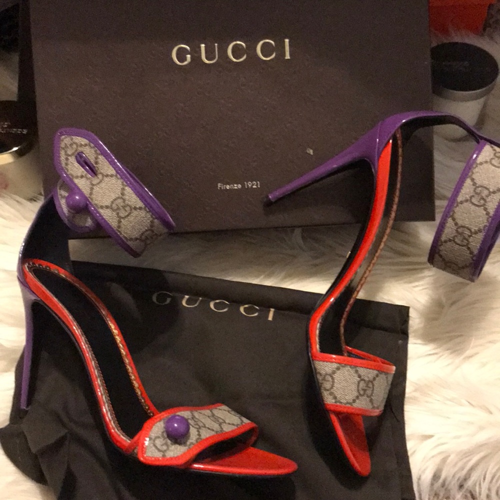 Gucci Monogram Pumps